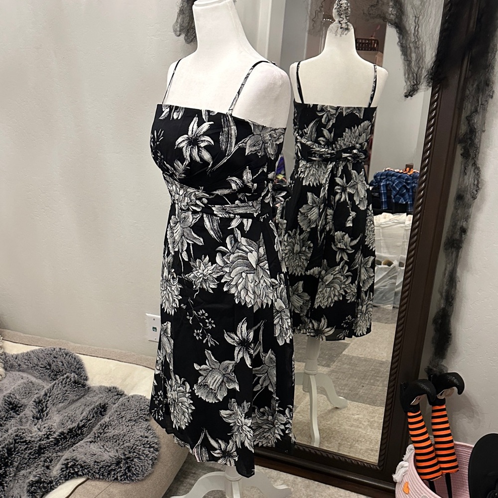 White House Black Market Black and White Floral Midi Dress
